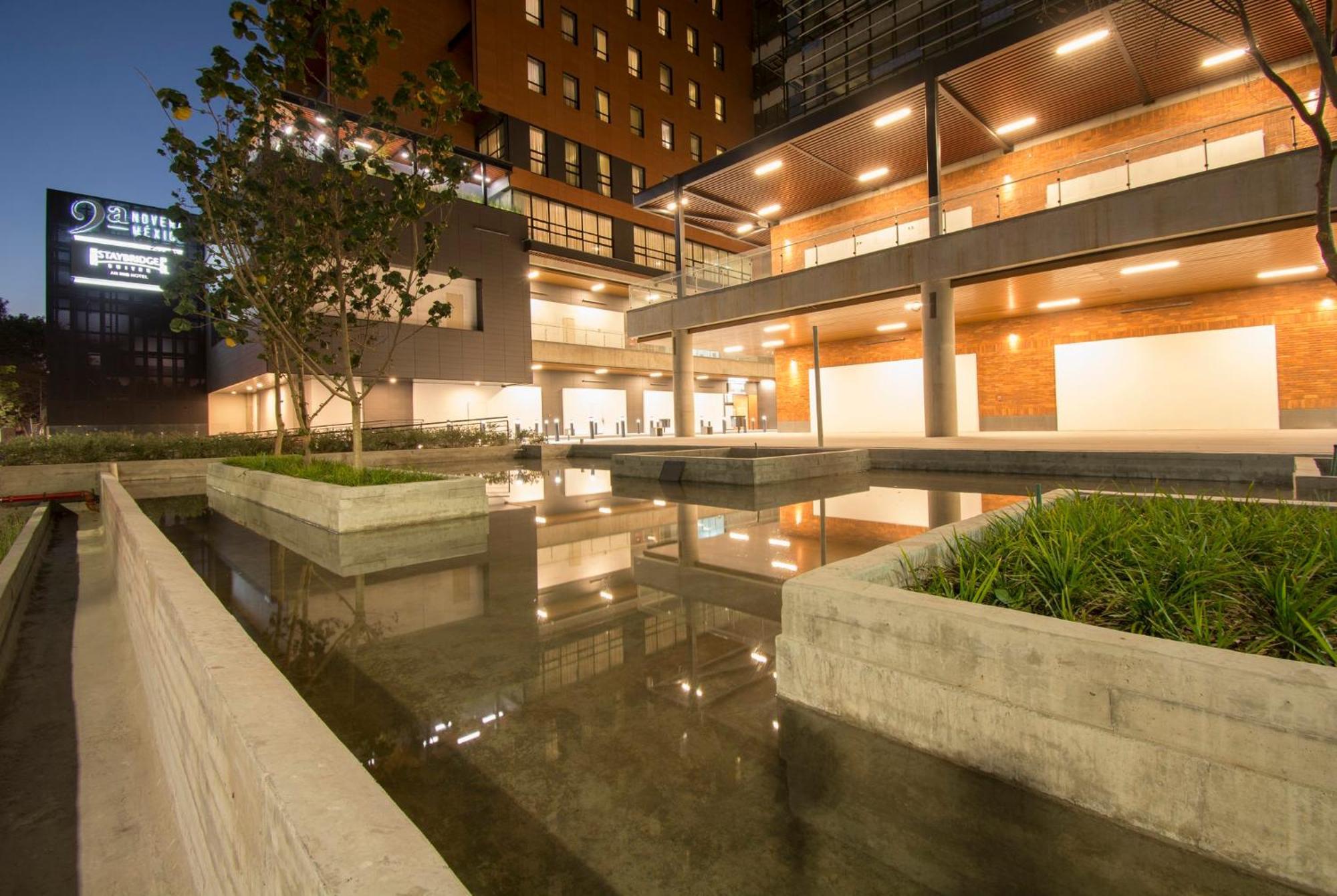 Staybridge Suites - Guadalajara Novena By Ihg Exteriör bild