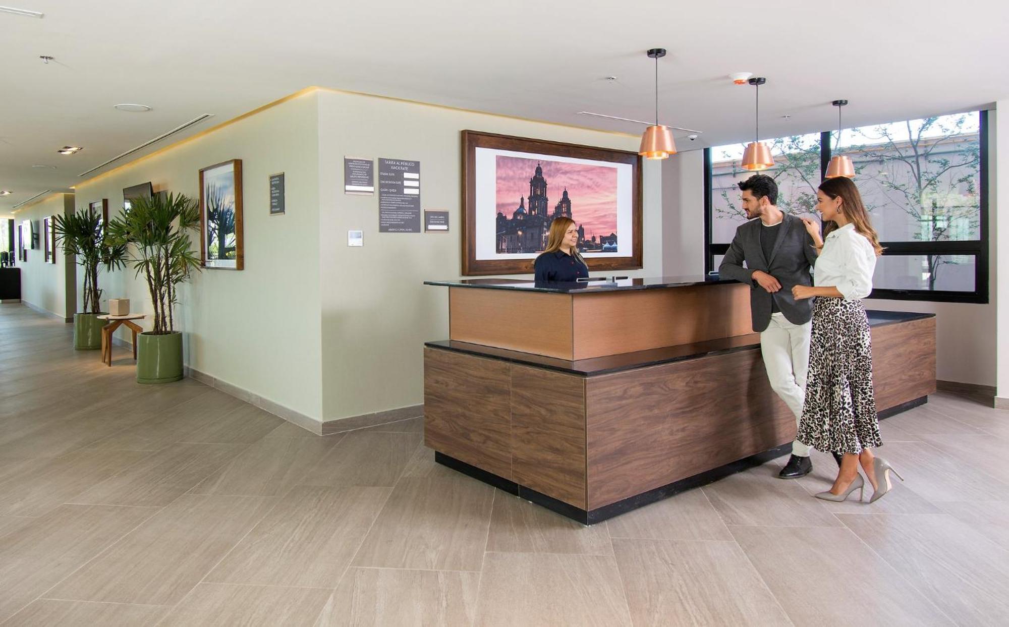 Staybridge Suites - Guadalajara Novena By Ihg Exteriör bild