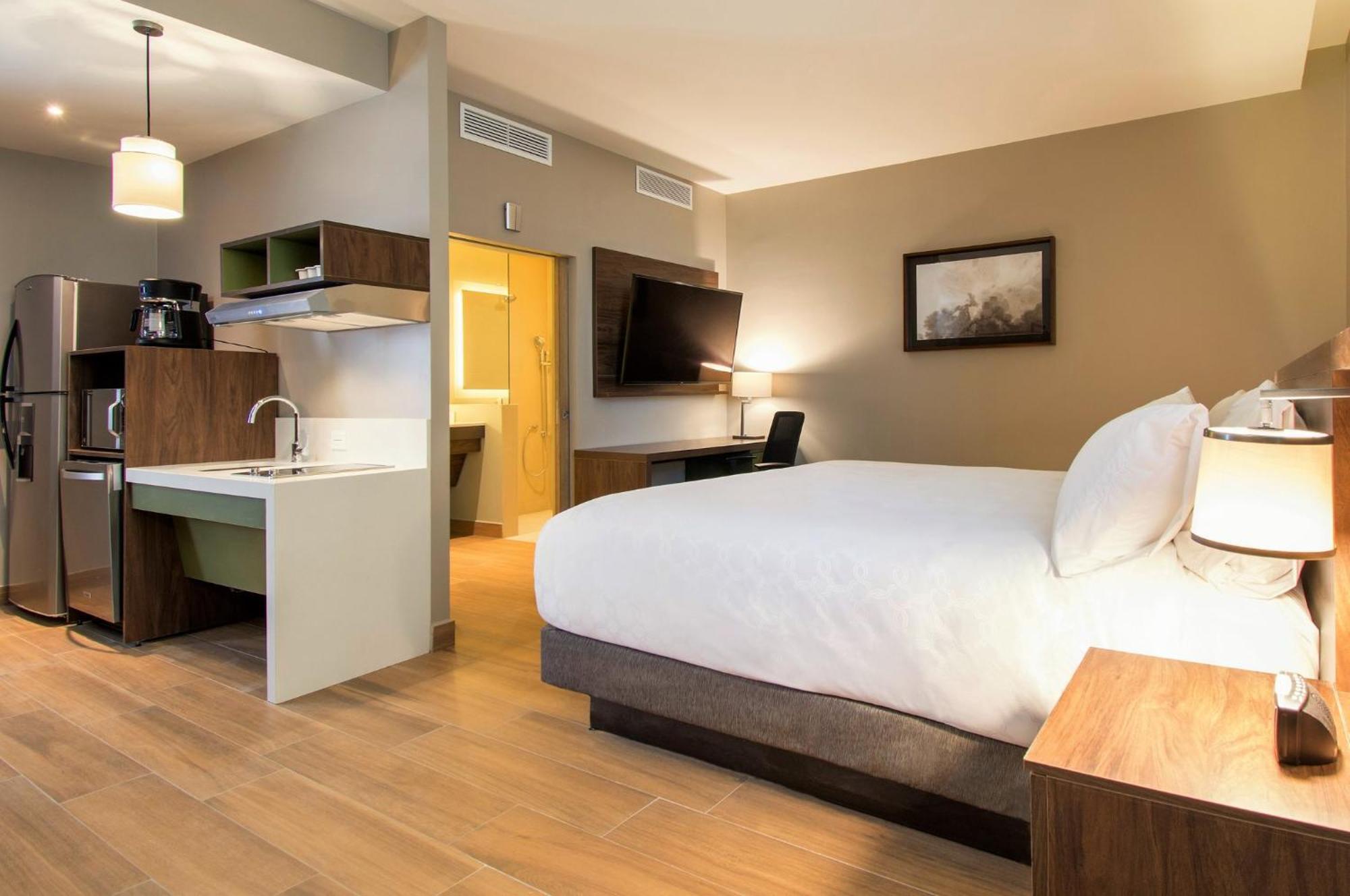 Staybridge Suites - Guadalajara Novena By Ihg Exteriör bild