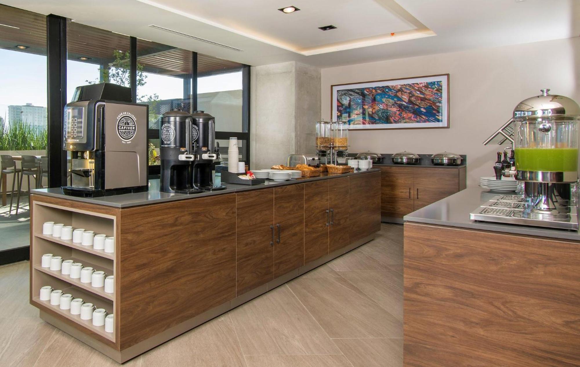 Staybridge Suites - Guadalajara Novena By Ihg Exteriör bild